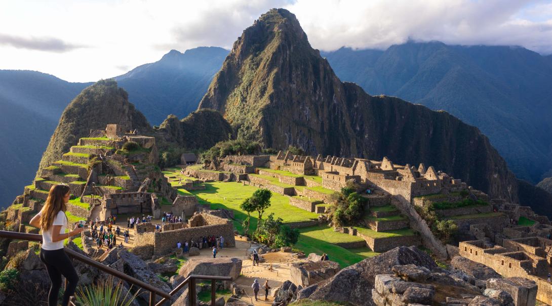 Volunteer in Peru during the Machu Picchu trek 